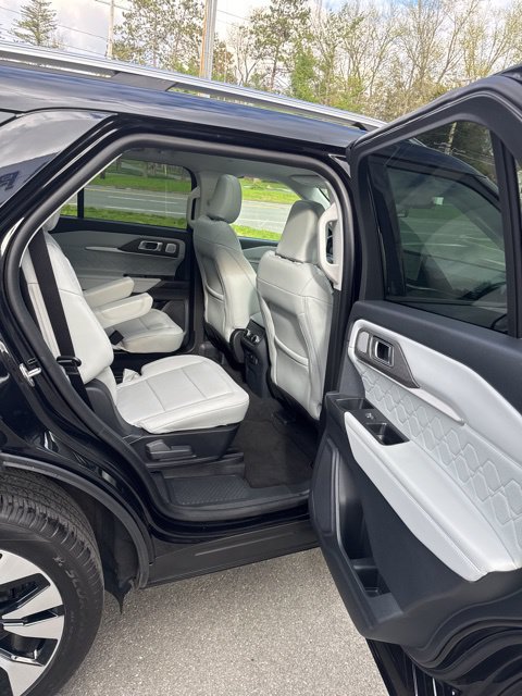 2026 Ford Explorer Platinum - Photo 18