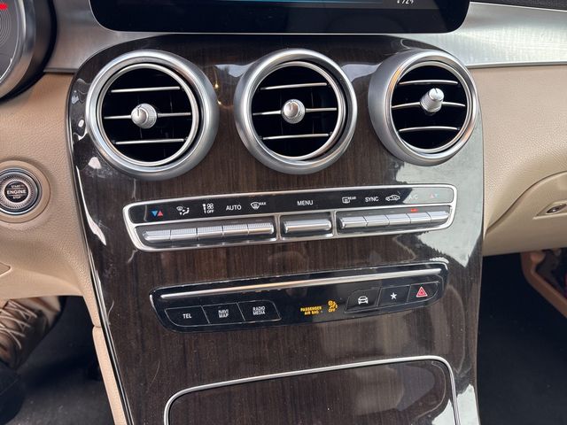 2021 Mercedes-Benz GLC GLC300 - Photo 14
