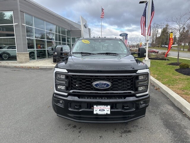 2023 Ford F-250 XLT photo 2