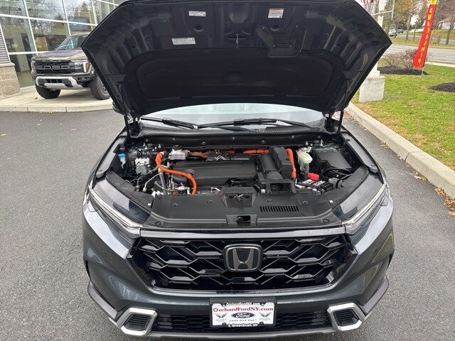 2023 Honda CR-V Hybrid Sport Touring photo 3
