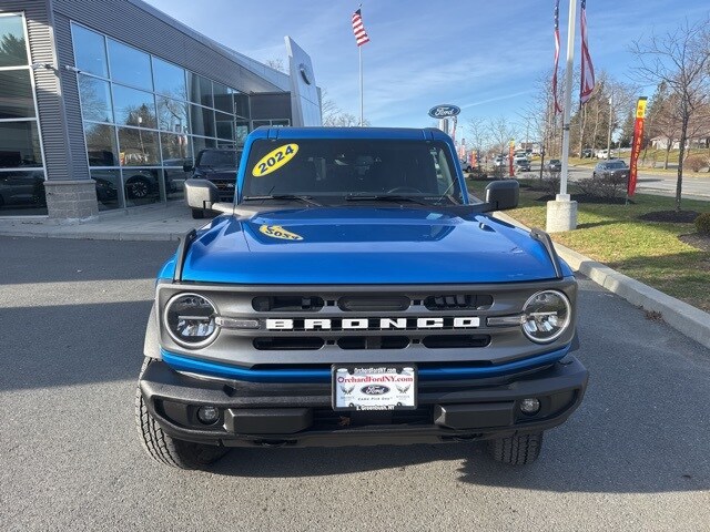 2024 Ford Bronco Big Bend photo 2