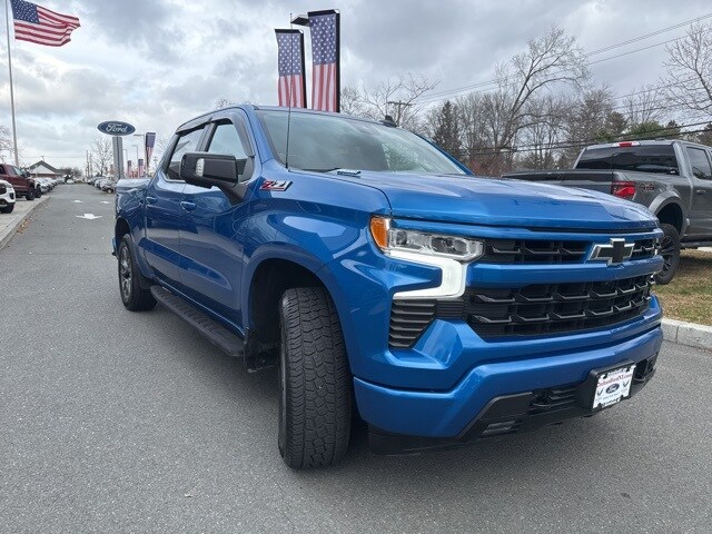 2022 Chevrolet Silverado 1500 RST photo 3
