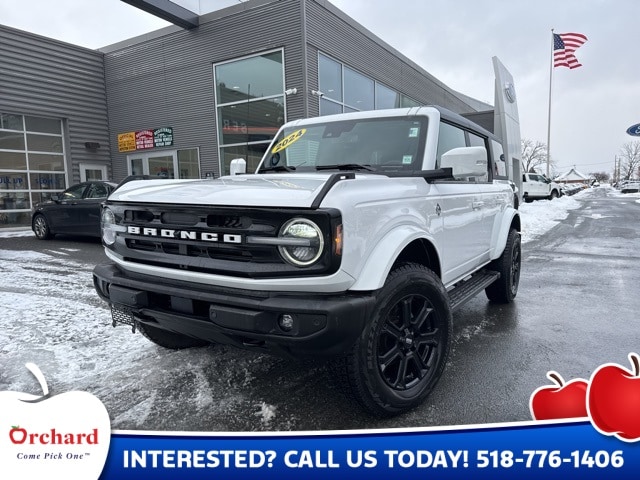 2024 Ford Bronco 4-Door Outer Banks's photo
