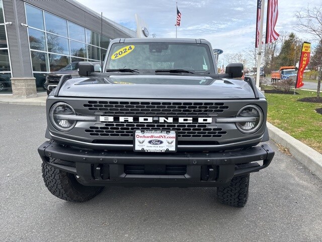 2024 Ford Bronco Badlands photo 3