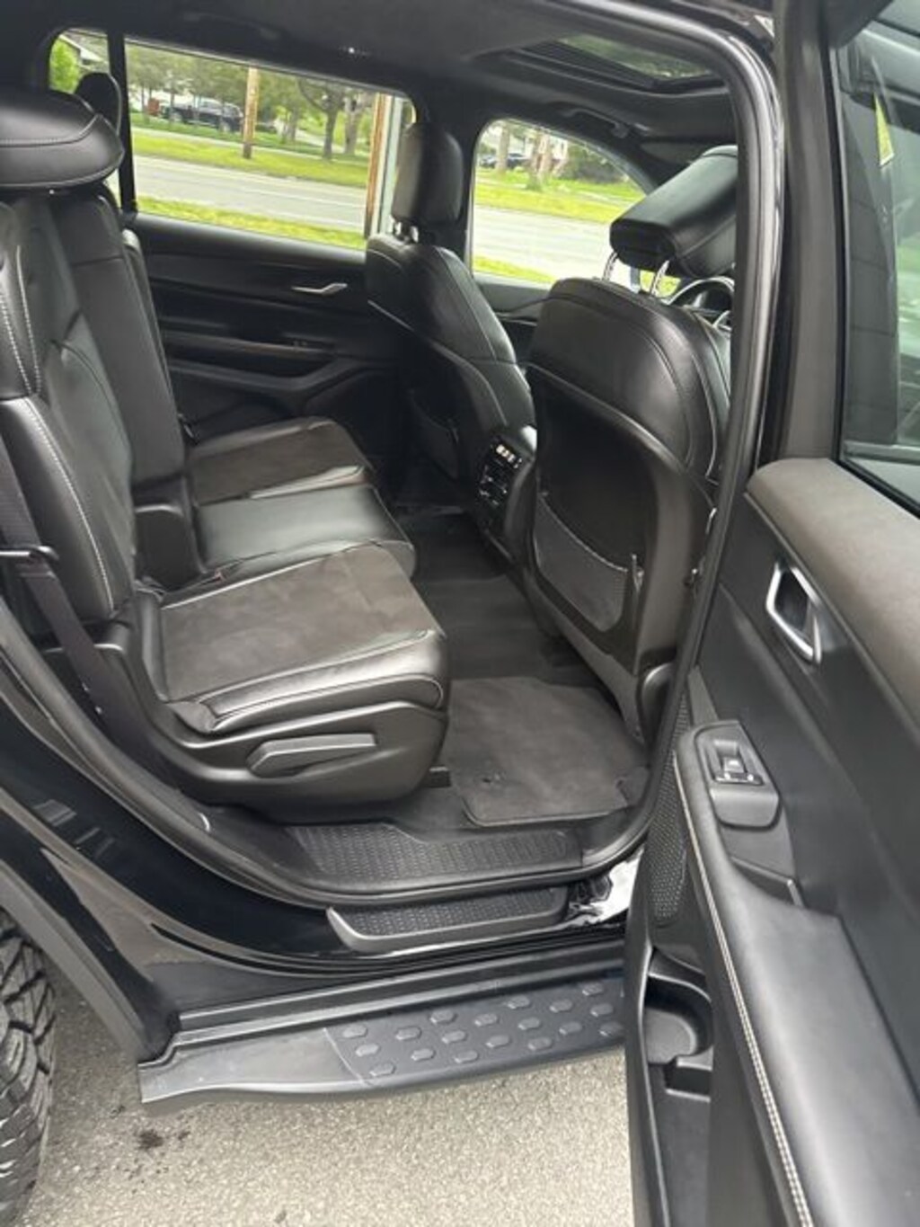 Certified 2023 Jeep Grand Cherokee L Altitude SUV