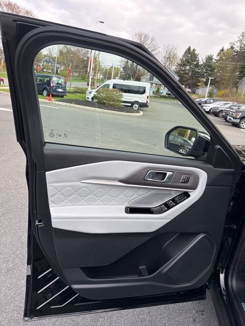 2026 Ford Explorer Platinum - Photo 14