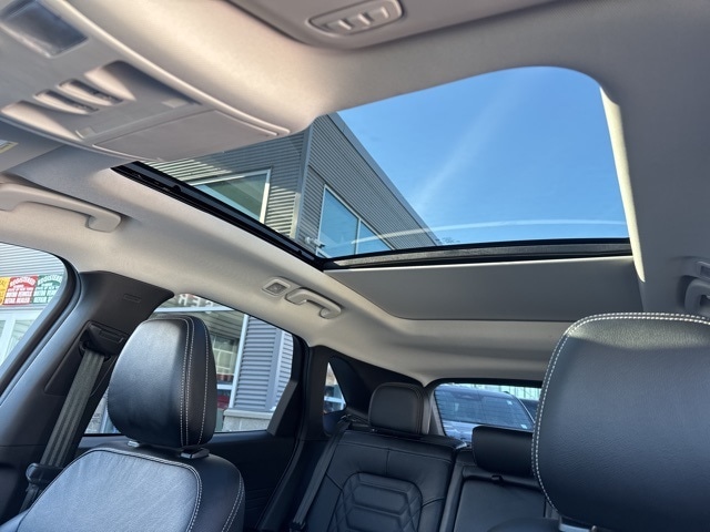 2023 Ford Escape Platinum photo 2