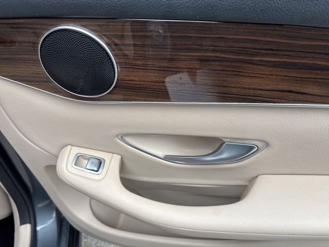 2021 Mercedes-Benz GLC GLC300 - Photo 27