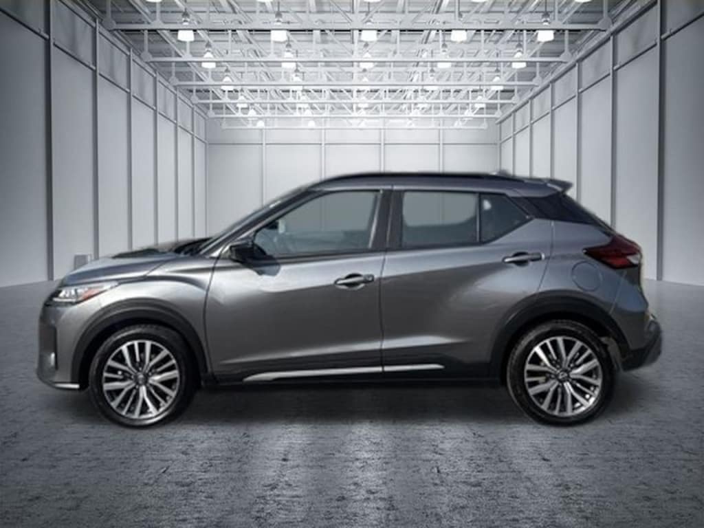 Used 2024 Nissan Kicks SR SUV