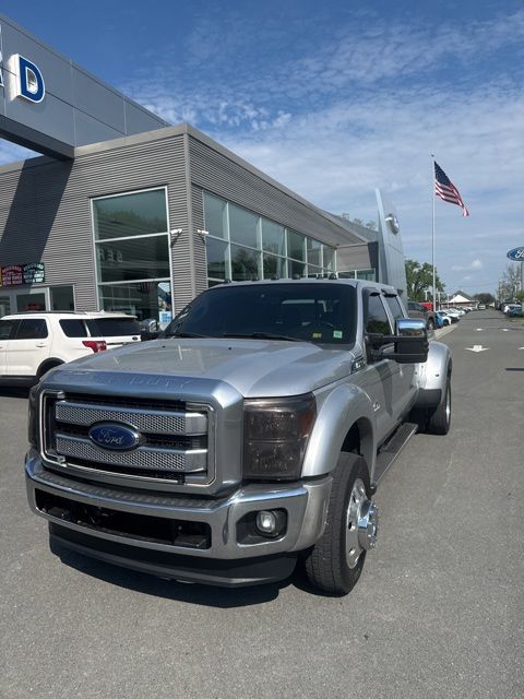 2016 Ford F-450 Lariat 4x4 Crew Cab 8' Box DRW's photo