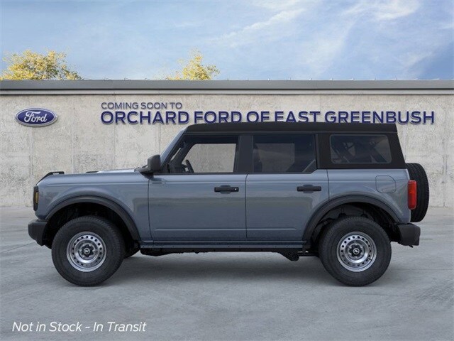 2025 Ford Bronco Base photo 3