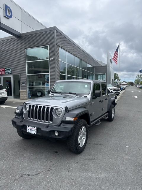 2020 Jeep Gladiator Sport S's photo