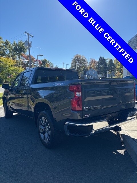 2022 Chevrolet Silverado 1500 LT photo 4