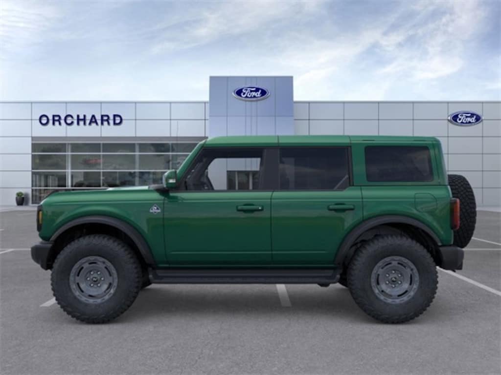 New 2025 Ford Bronco Outer Banks SUV