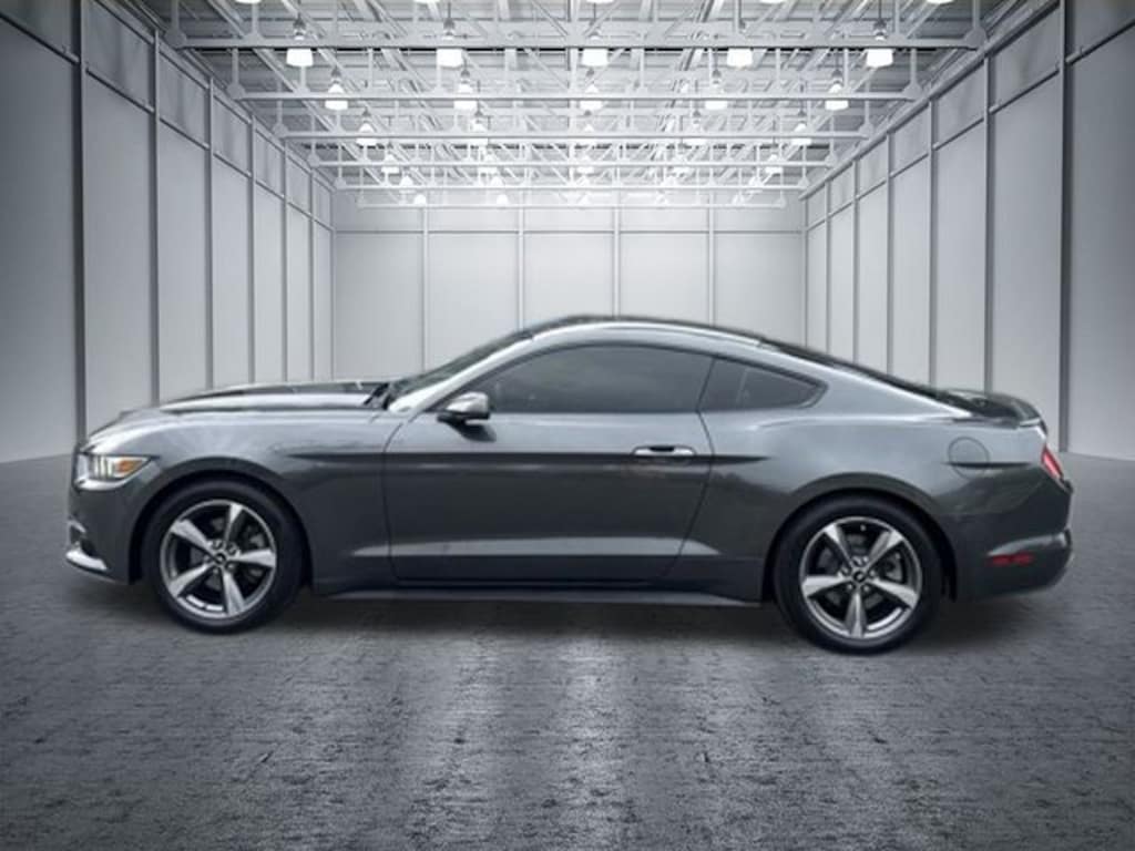 Used 2016 Ford Mustang V6 Coupe
