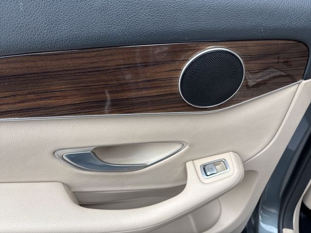 2021 Mercedes-Benz GLC GLC300 - Photo 22