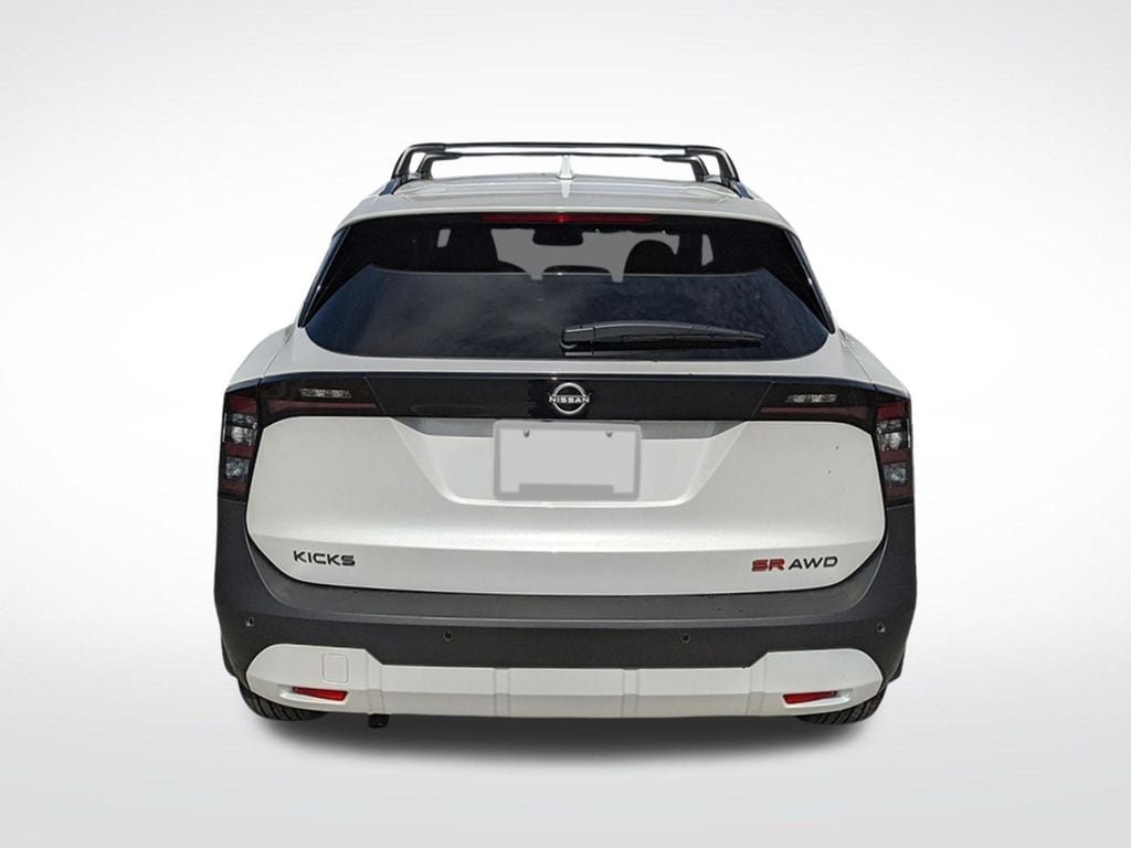 New 2026 Nissan Kicks SR SUV