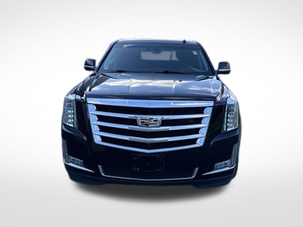 Used 2018 Cadillac Escalade Luxury SUV