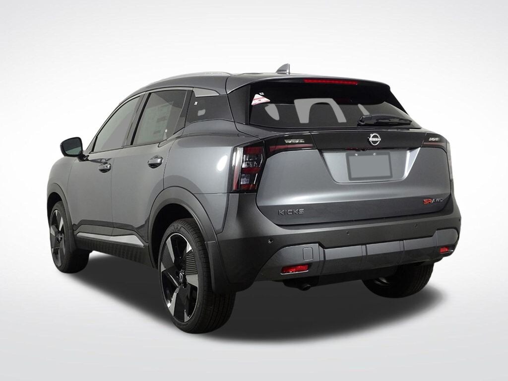 New 2026 Nissan Kicks SR SUV