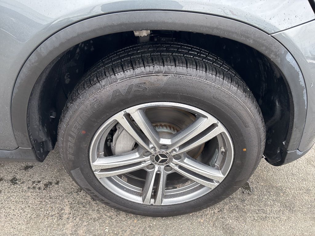 2021 Mercedes-Benz GLC GLC300 - Photo 9