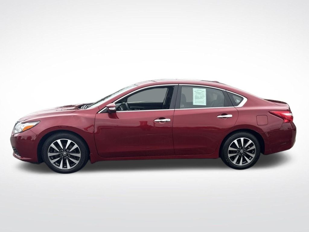 Used 2017 Nissan Altima 2.5 SV Sedan