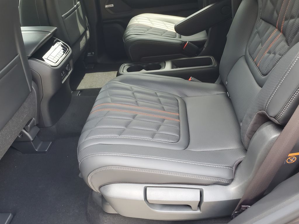 2026 Nissan Armada PRO-4X - Photo 26