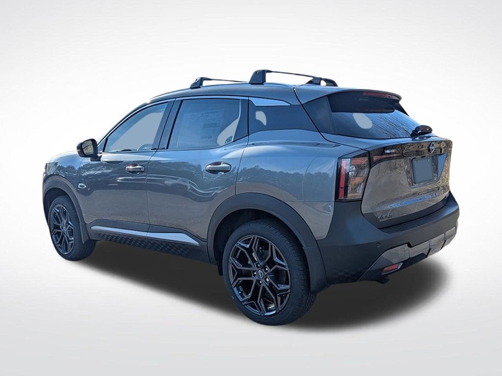 New 2026 Nissan Kicks SR SUV