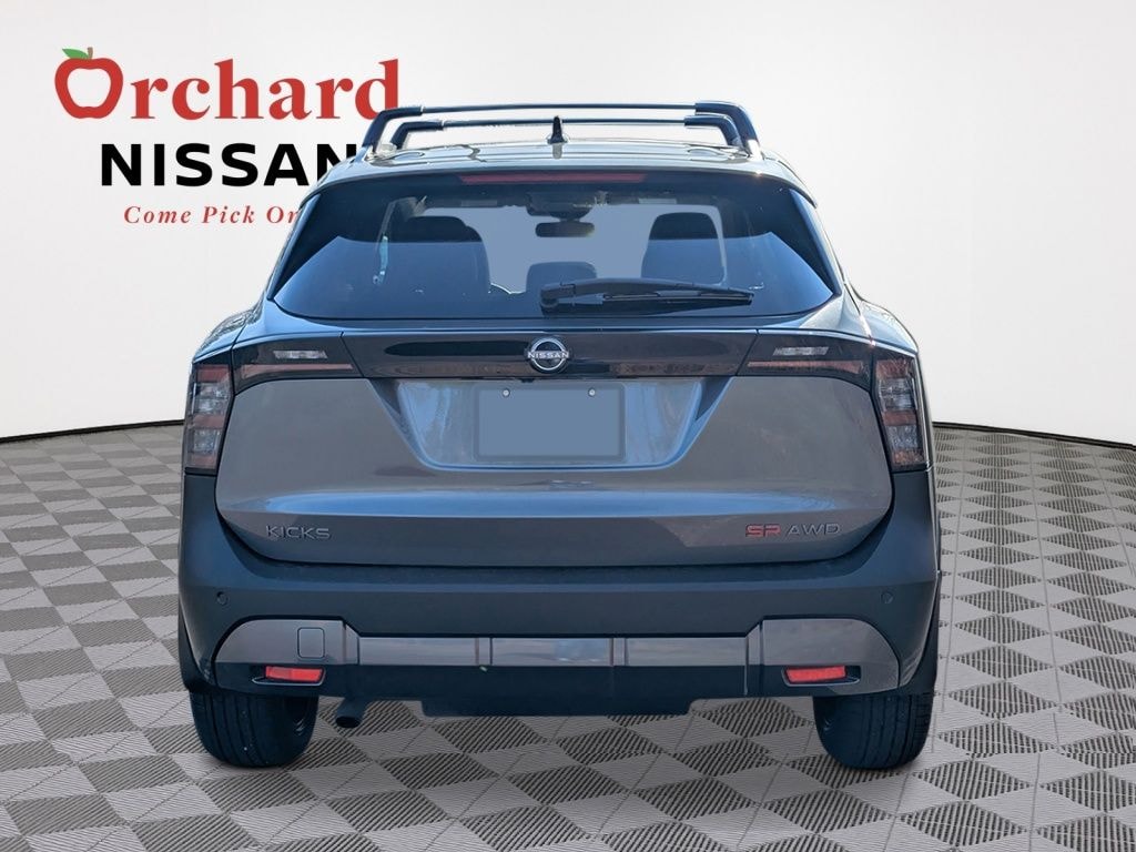 New 2026 Nissan Kicks SR SUV
