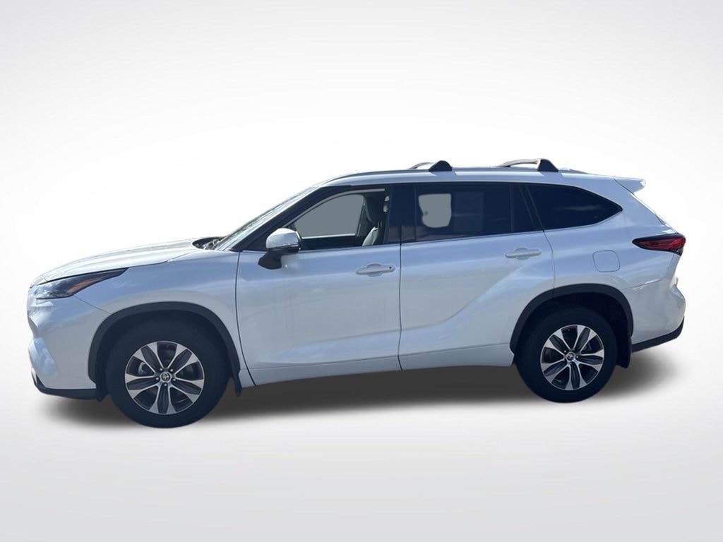 Used 2022 Toyota Highlander XLE SUV