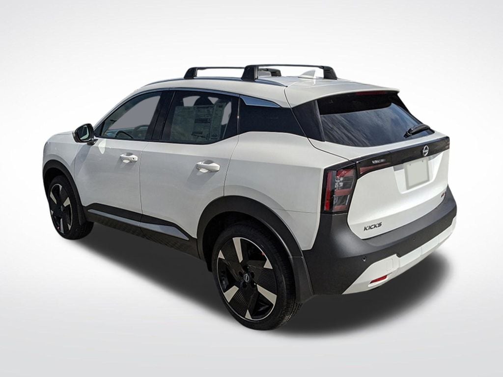 New 2026 Nissan Kicks SR SUV