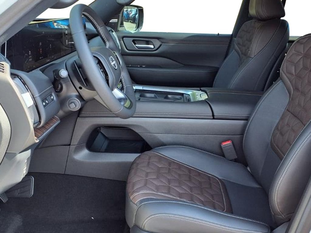 2026 Nissan Armada Platinum Reserve - Photo 10