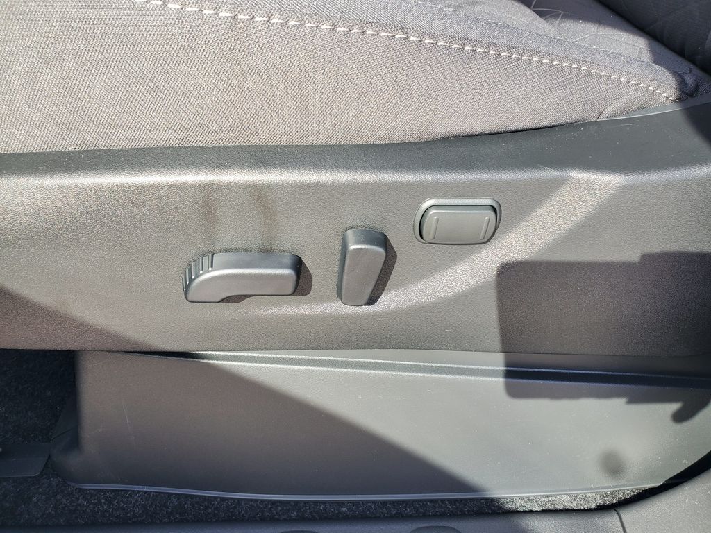 2026 Nissan Frontier SV - Photo 21