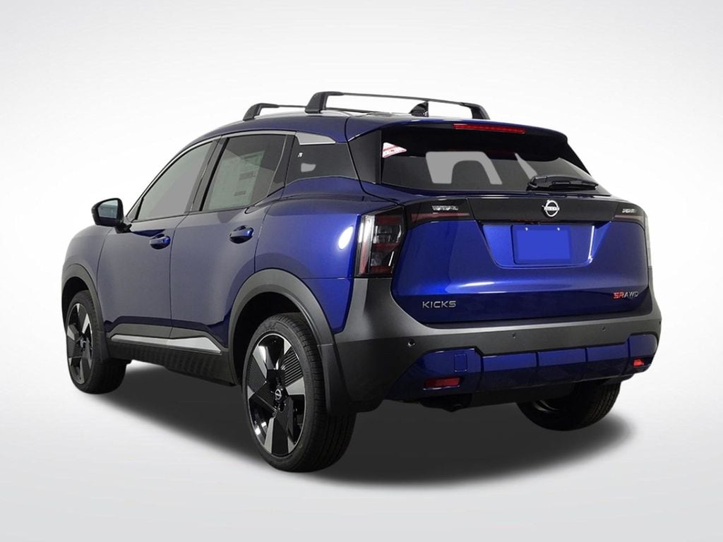 New 2026 Nissan Kicks SR SUV