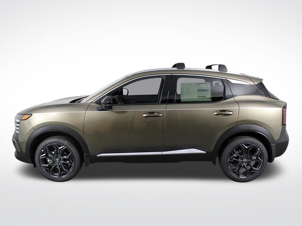 New 2026 Nissan Kicks SR SUV