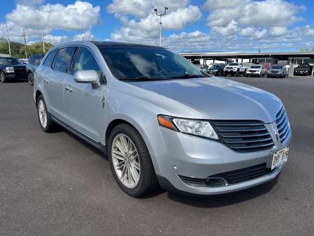 Used 2019 Lincoln MKT Reserve with VIN 2LMHJ5AT6KBL00665 for sale in Hilo, HI