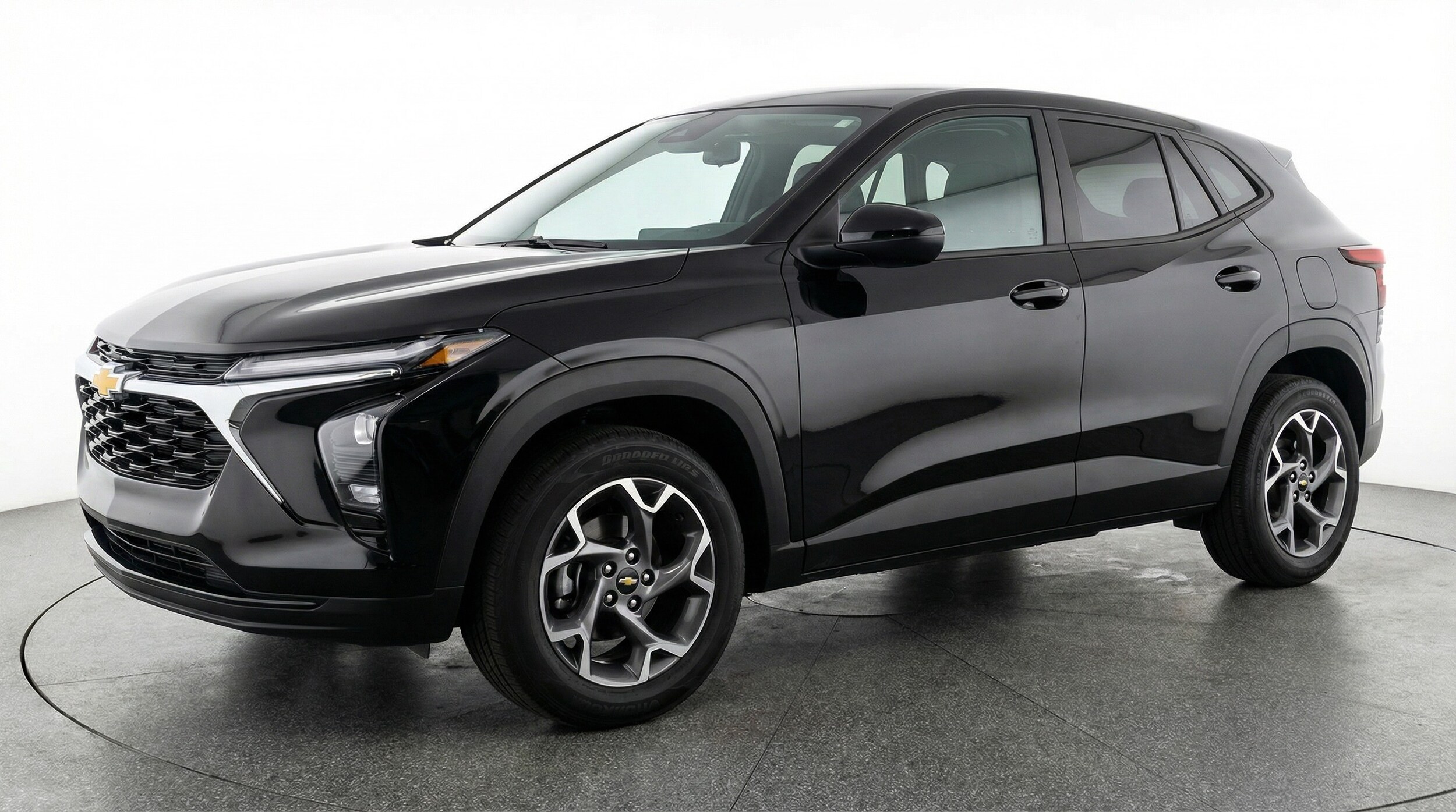 Thumbnail: 2025 Chevrolet Trax - 3