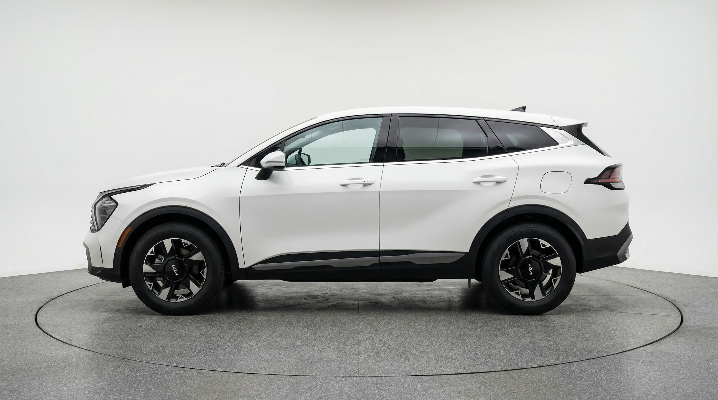 Thumbnail: 2026 Kia Sportage - 4