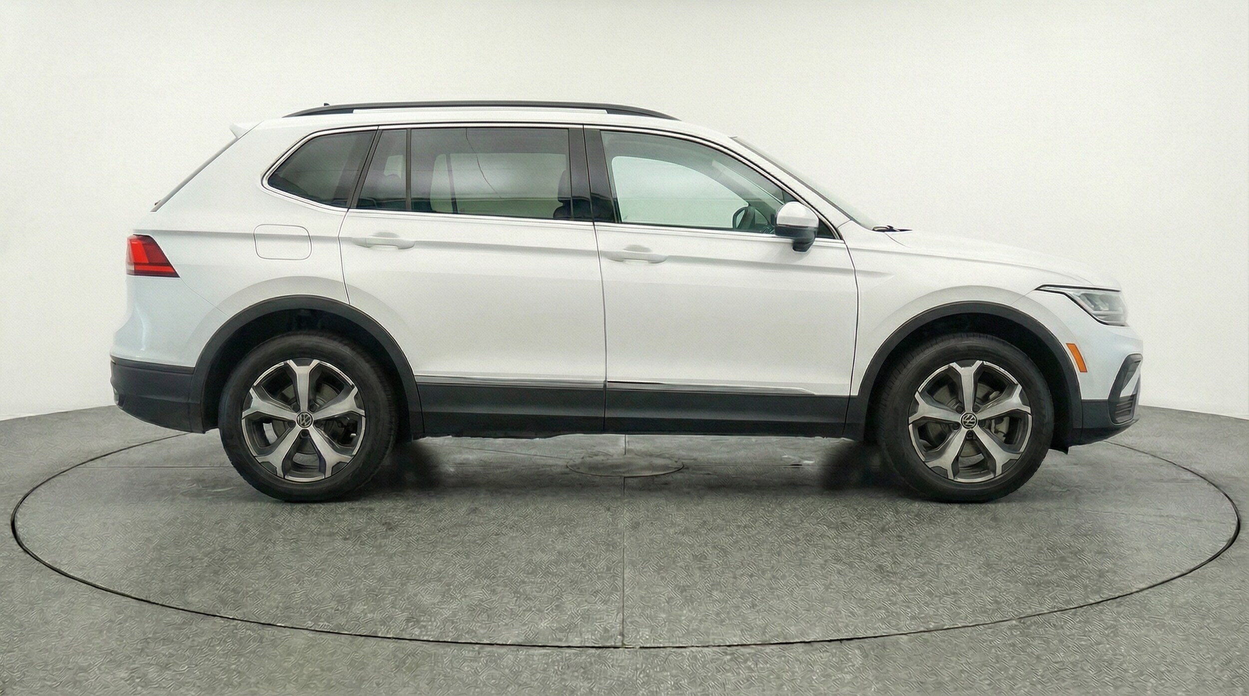 Thumbnail: 2026 Volkswagen Tiguan - 8