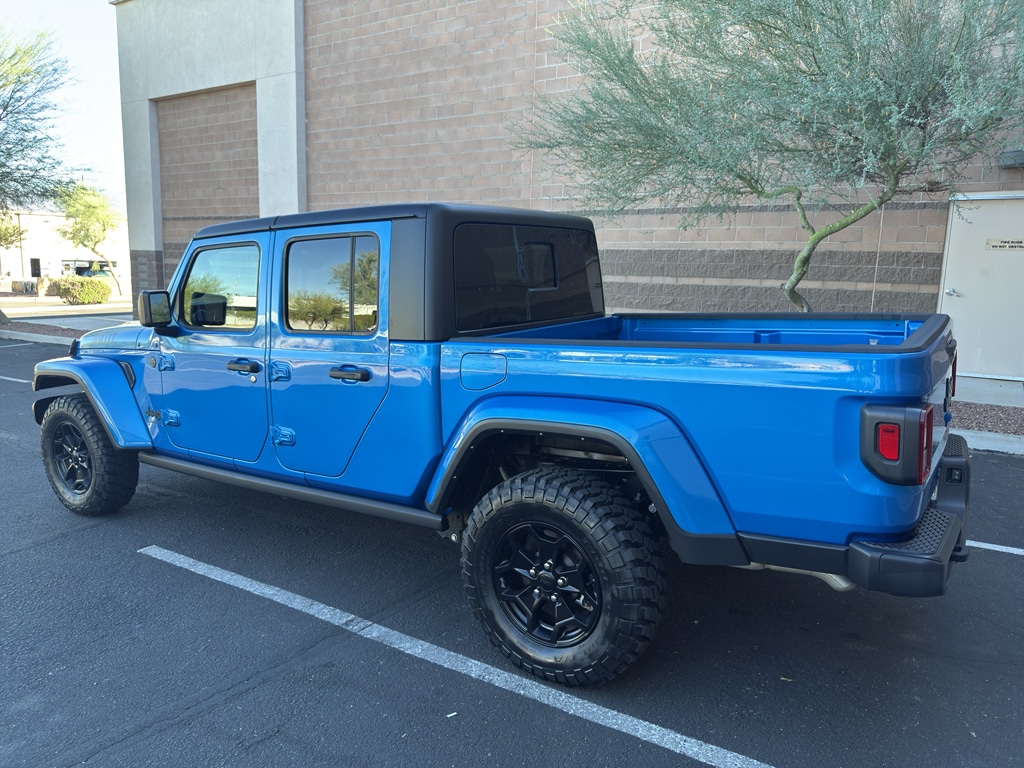 Used 2022 Jeep Gladiator Willys