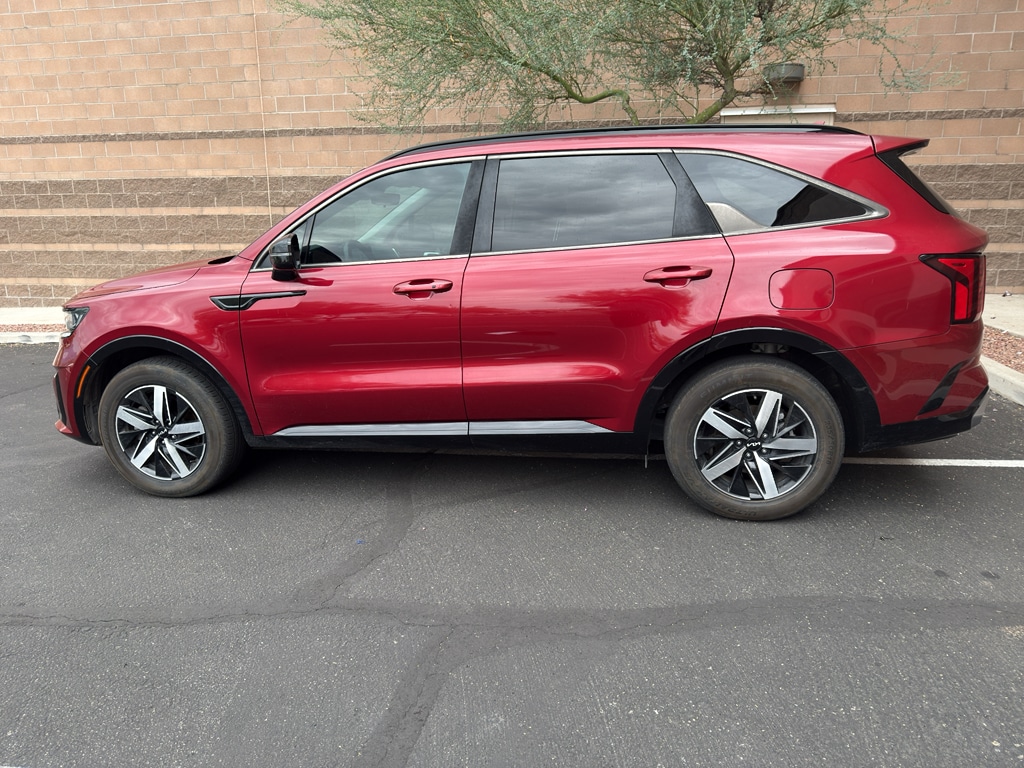 Used 2022 Kia Sorento S