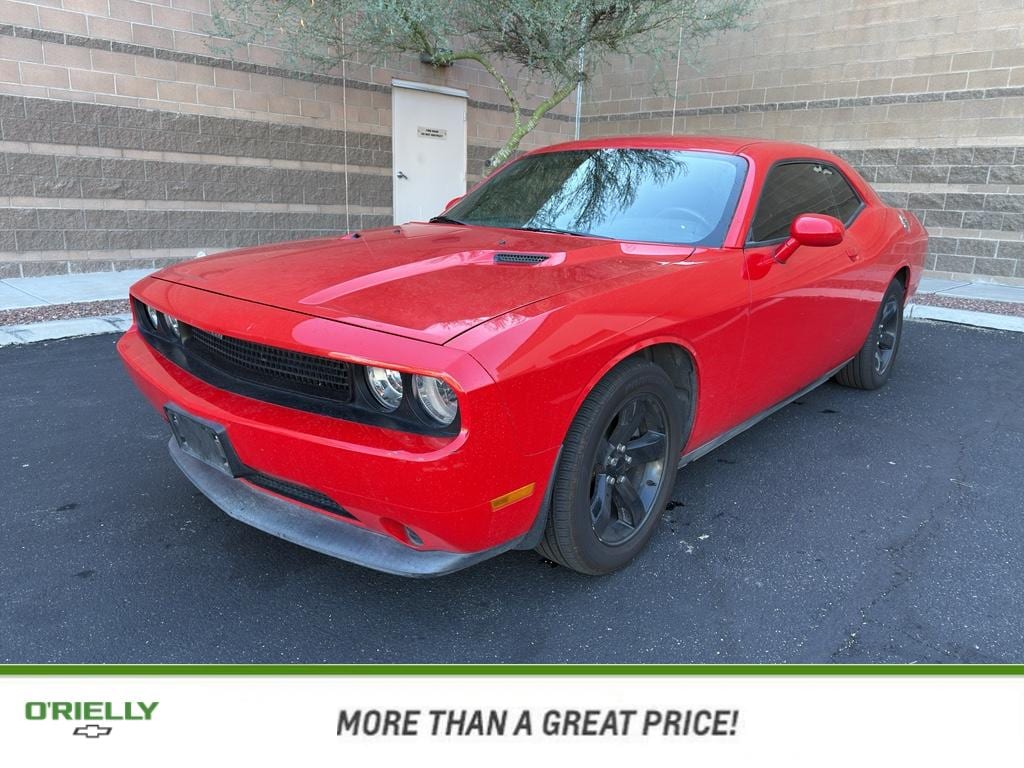 2014 Dodge Challenger SXT's photo
