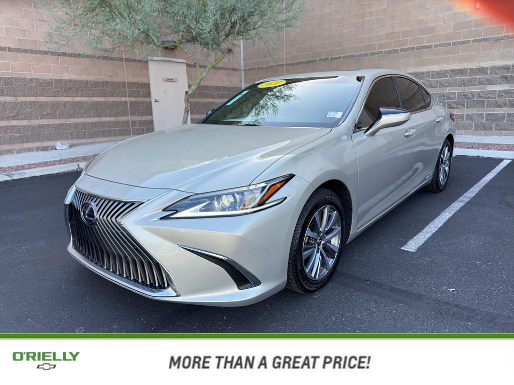 2021 Lexus ES Hybrid 300h's photo