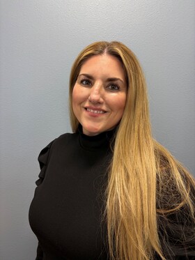 Staff member OLIVIA SOLANO from ID_4d89ddfe588c