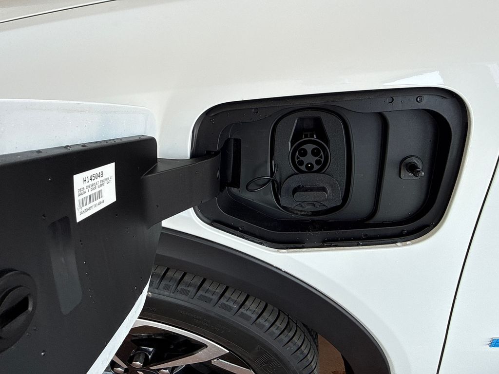 2026 Chevrolet Equinox EV 2LT - Photo 11