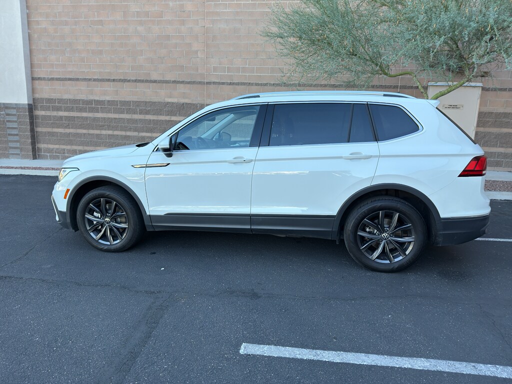 Used 2024 Volkswagen Tiguan SE