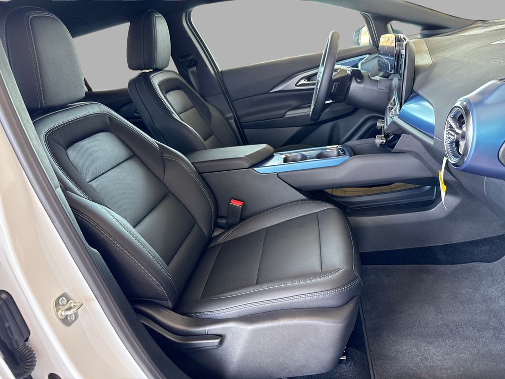 2026 Chevrolet Equinox EV 2LT - Photo 31