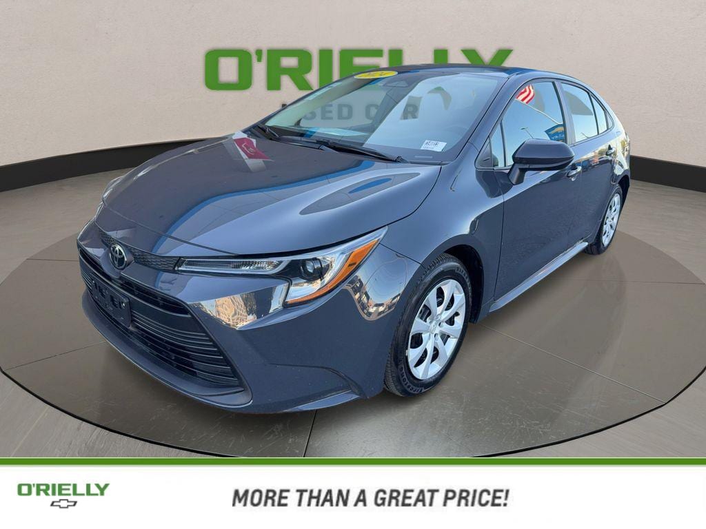 2024 Toyota Corolla LE's photo
