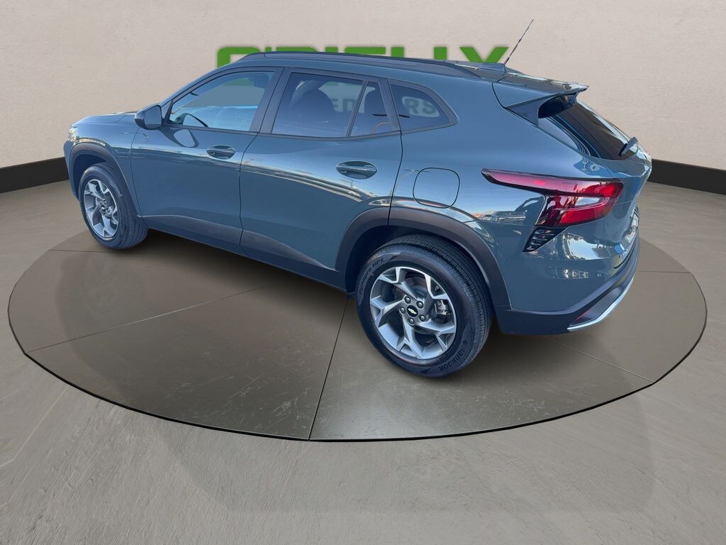 Used 2025 Chevrolet Trax LT SUV