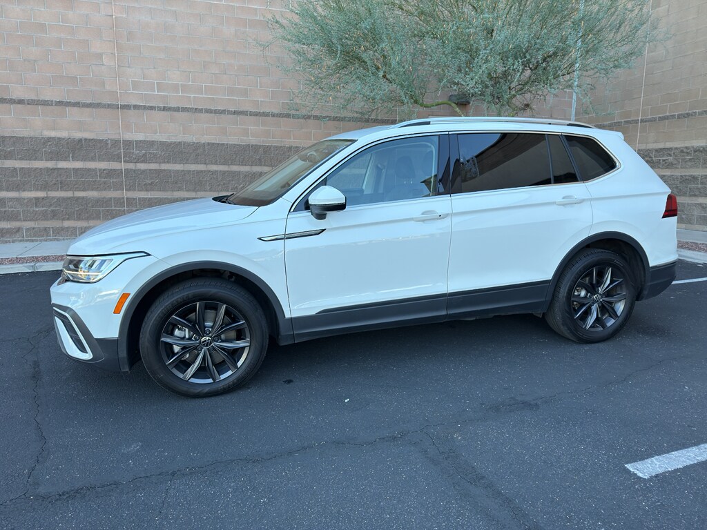 Used 2024 Volkswagen Tiguan SE