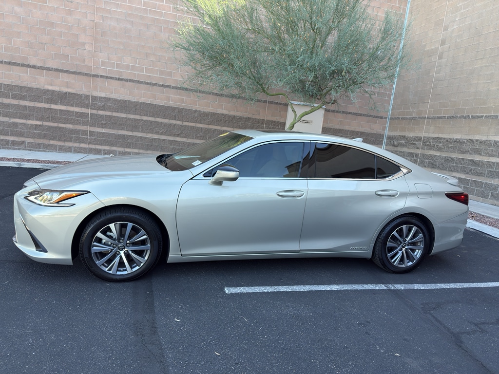 Used 2021 Lexus ES ES 300h